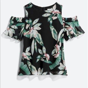 Q&A Cold Shoulder Top Size Small